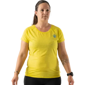 Soft and durable Women's EZ Perf Short Sleeve