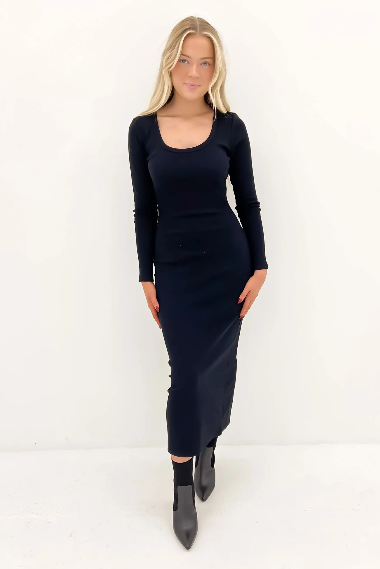 Elegant brunch outfit Hazel Long Sleeve Maxi Dress Black