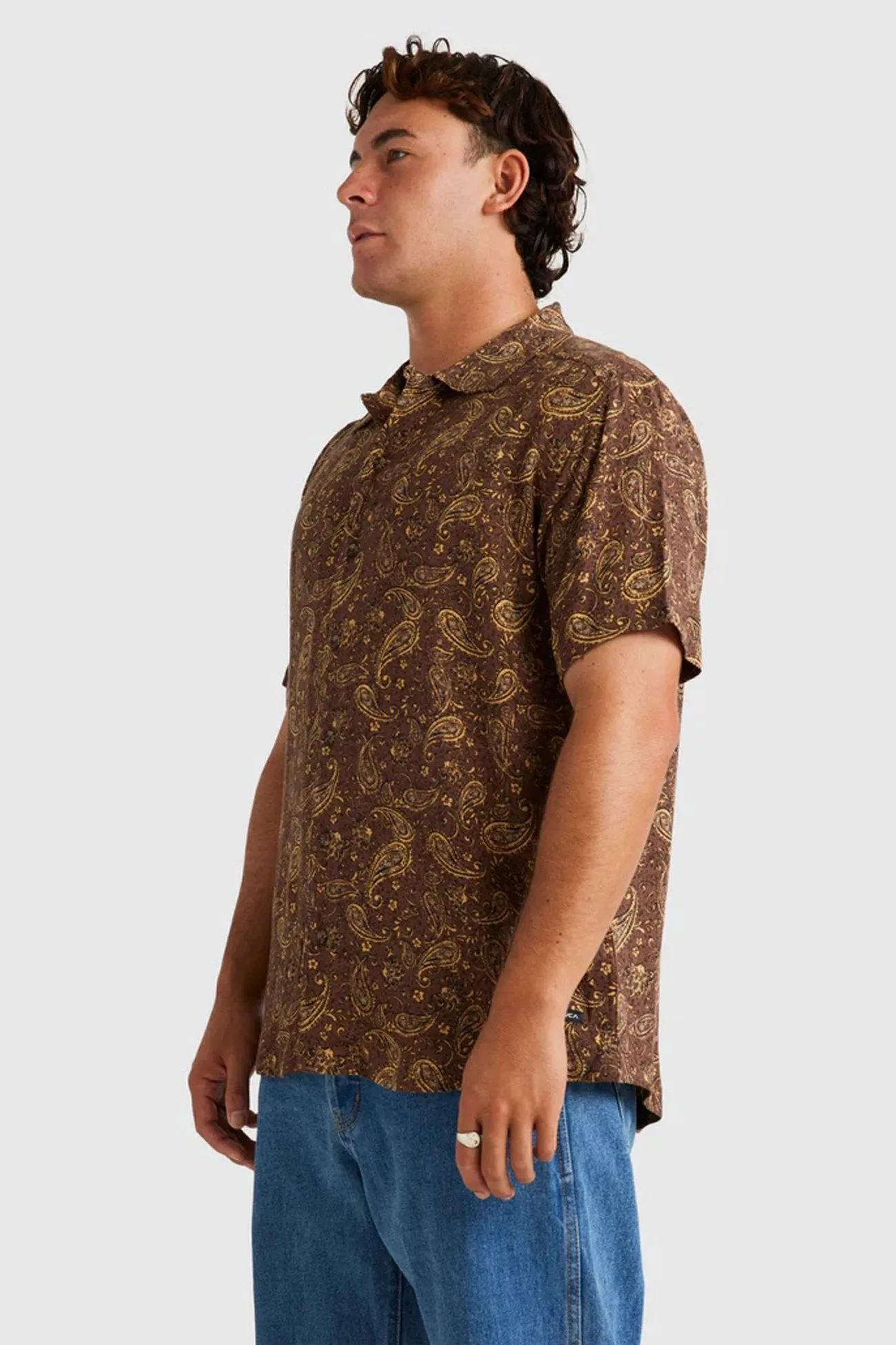 Minimalist Closure Summer Outfit Atlas II Short Sleeve Shirt Plum
