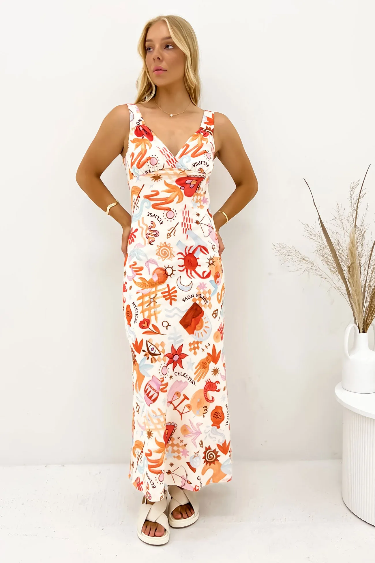 Tyra Maxi Dress Vintage White Day Love Comfortable fit for outings