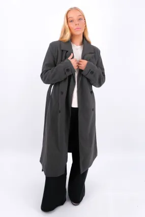 Alba Coat Charcoal understated look ErgonomicSleeveCut
