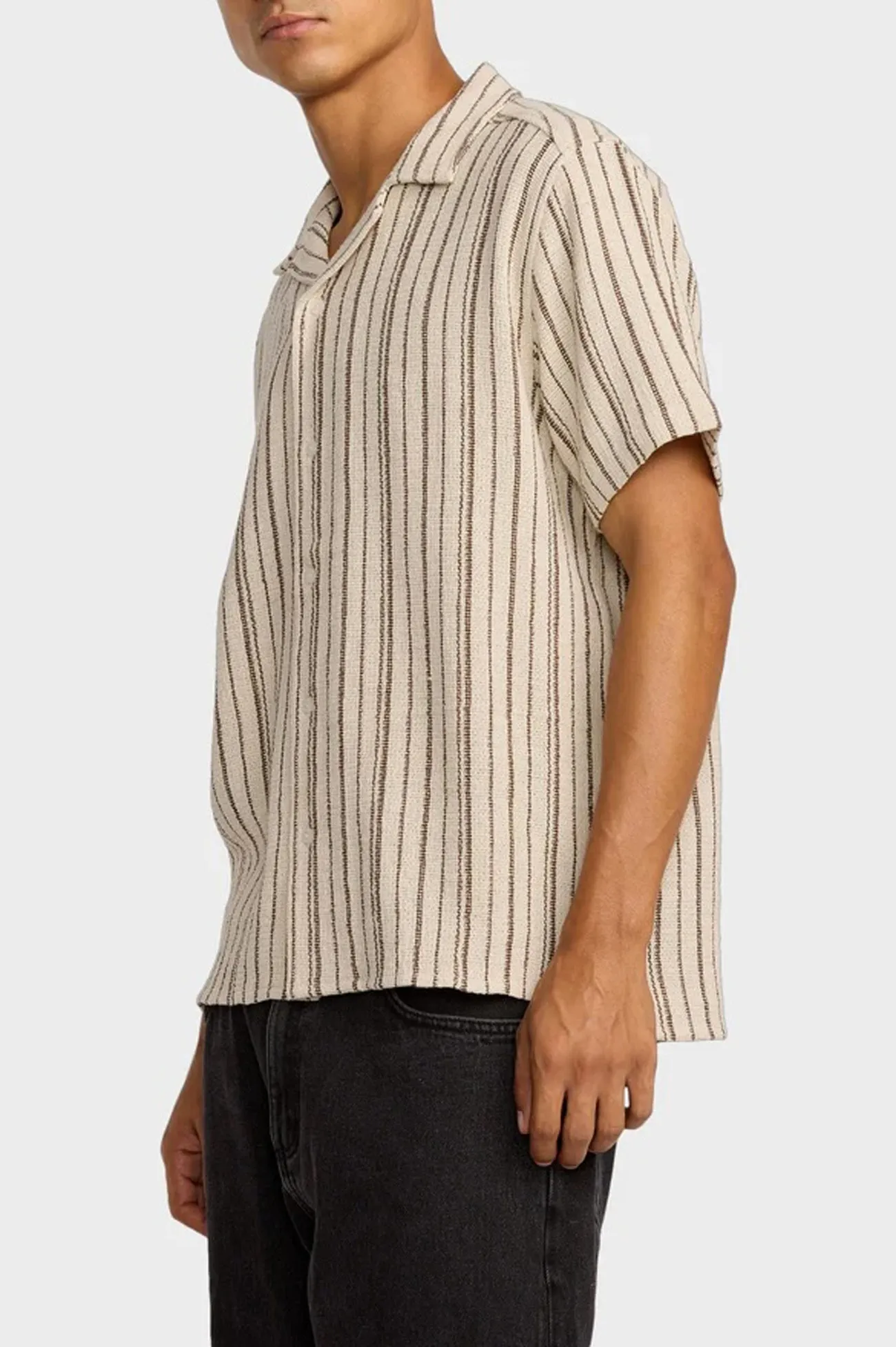 Vacancy Stripe Short Sleeve Ceramic Abstract print Conference Appropriate