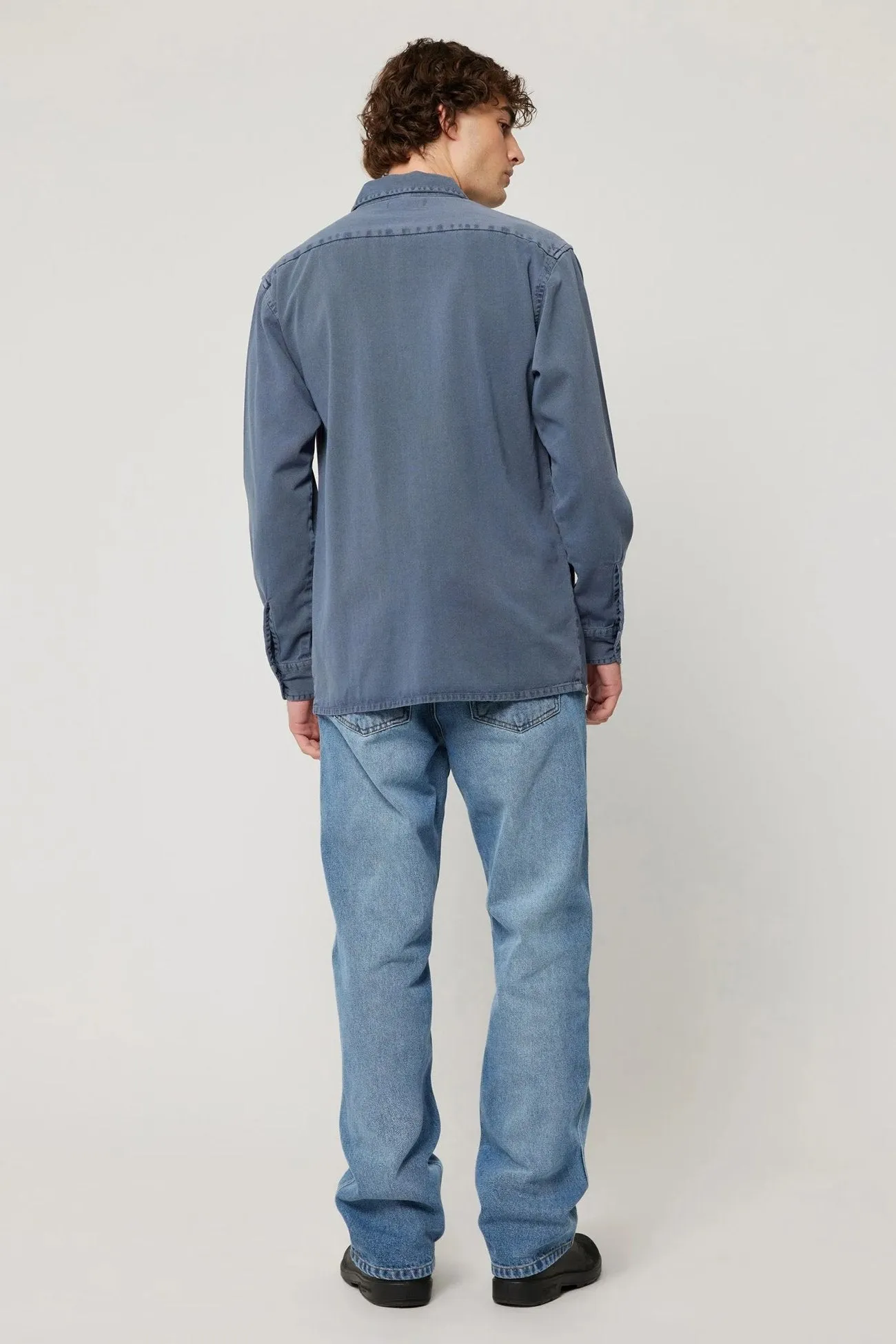 Fitted Shape Vintage Style Ezy Trade Long Sleeve Shirt Washed Blue