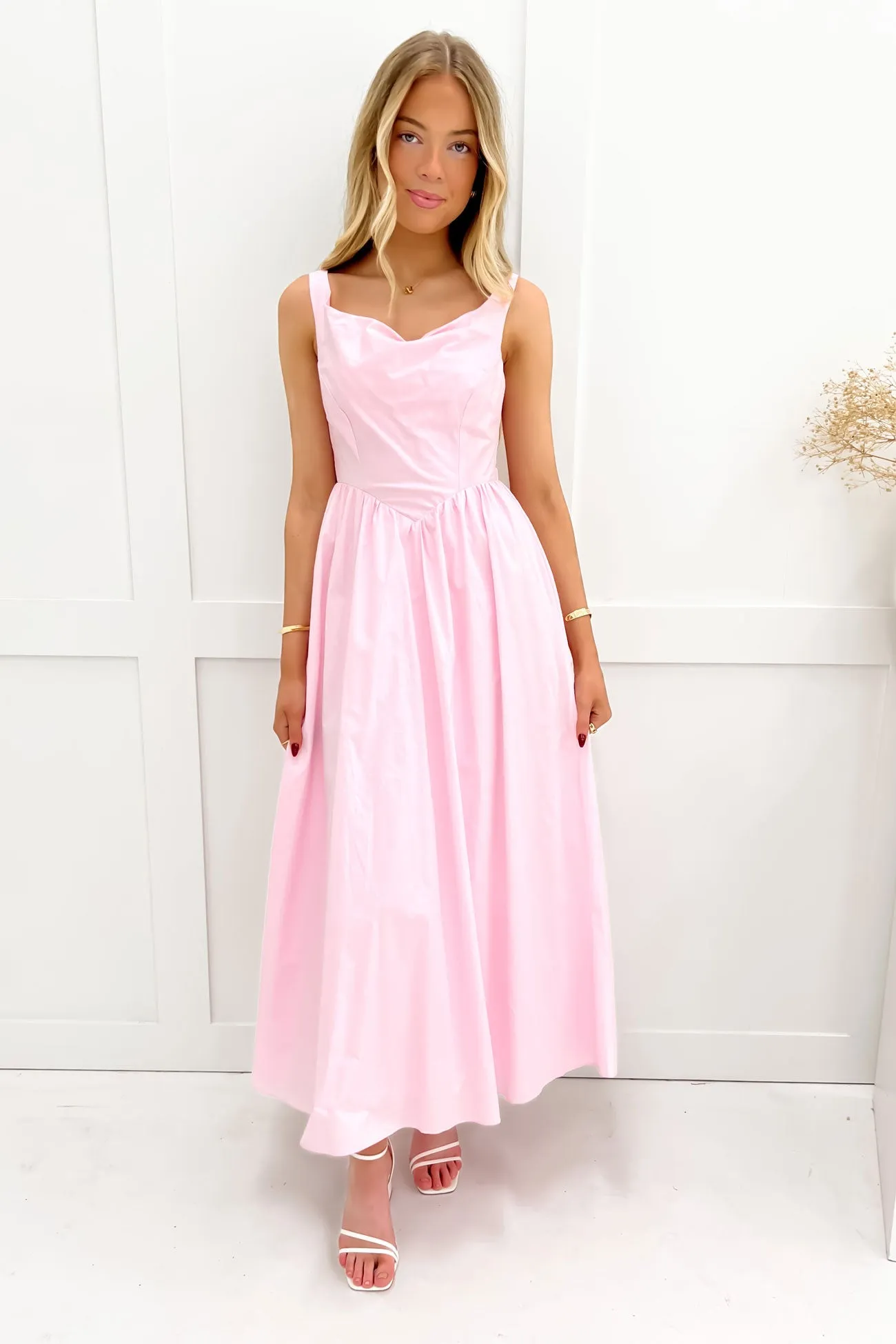 Climate-Adaptive Shamira Midi Dress Pink