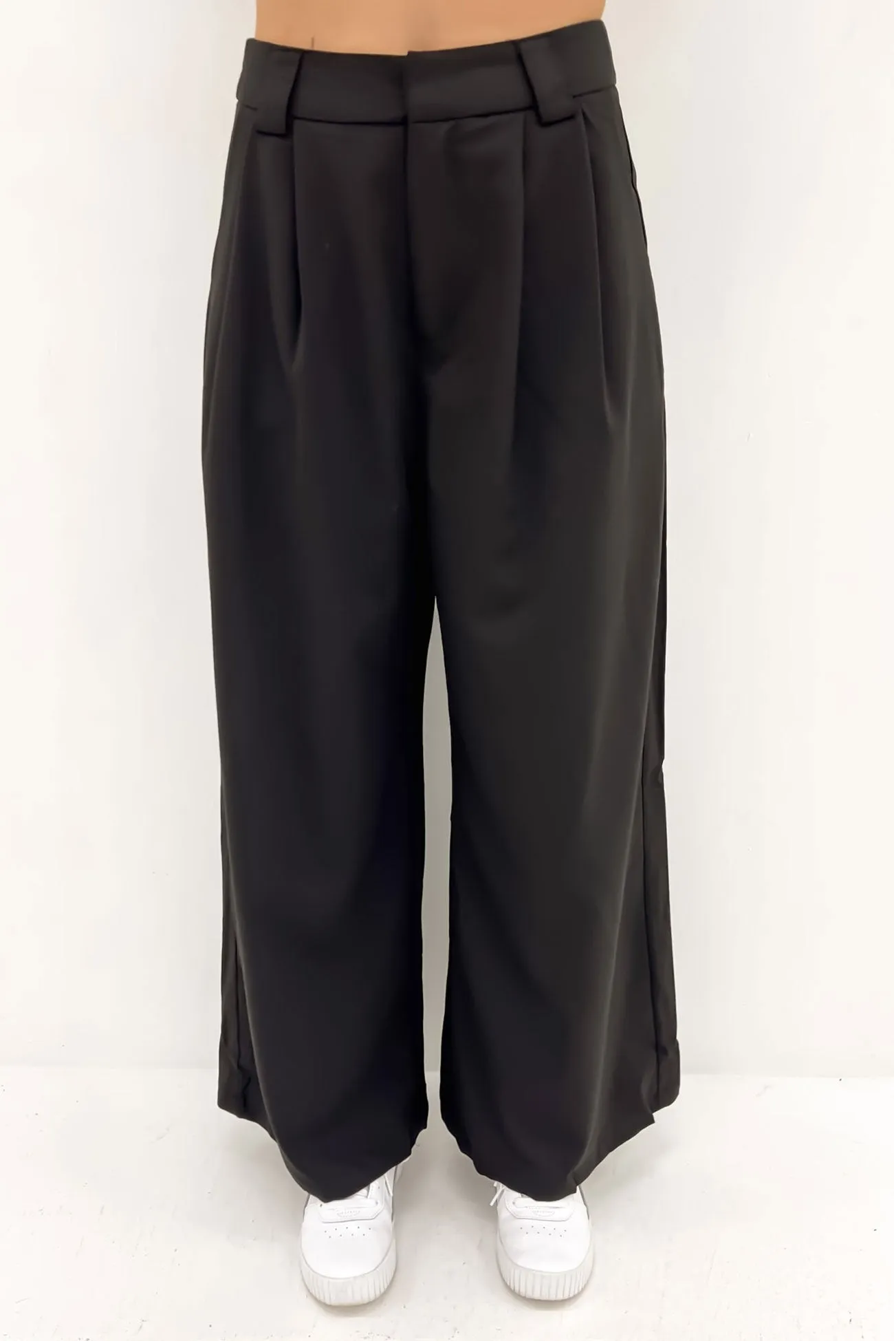 Riya Pant Black Basic Stretch