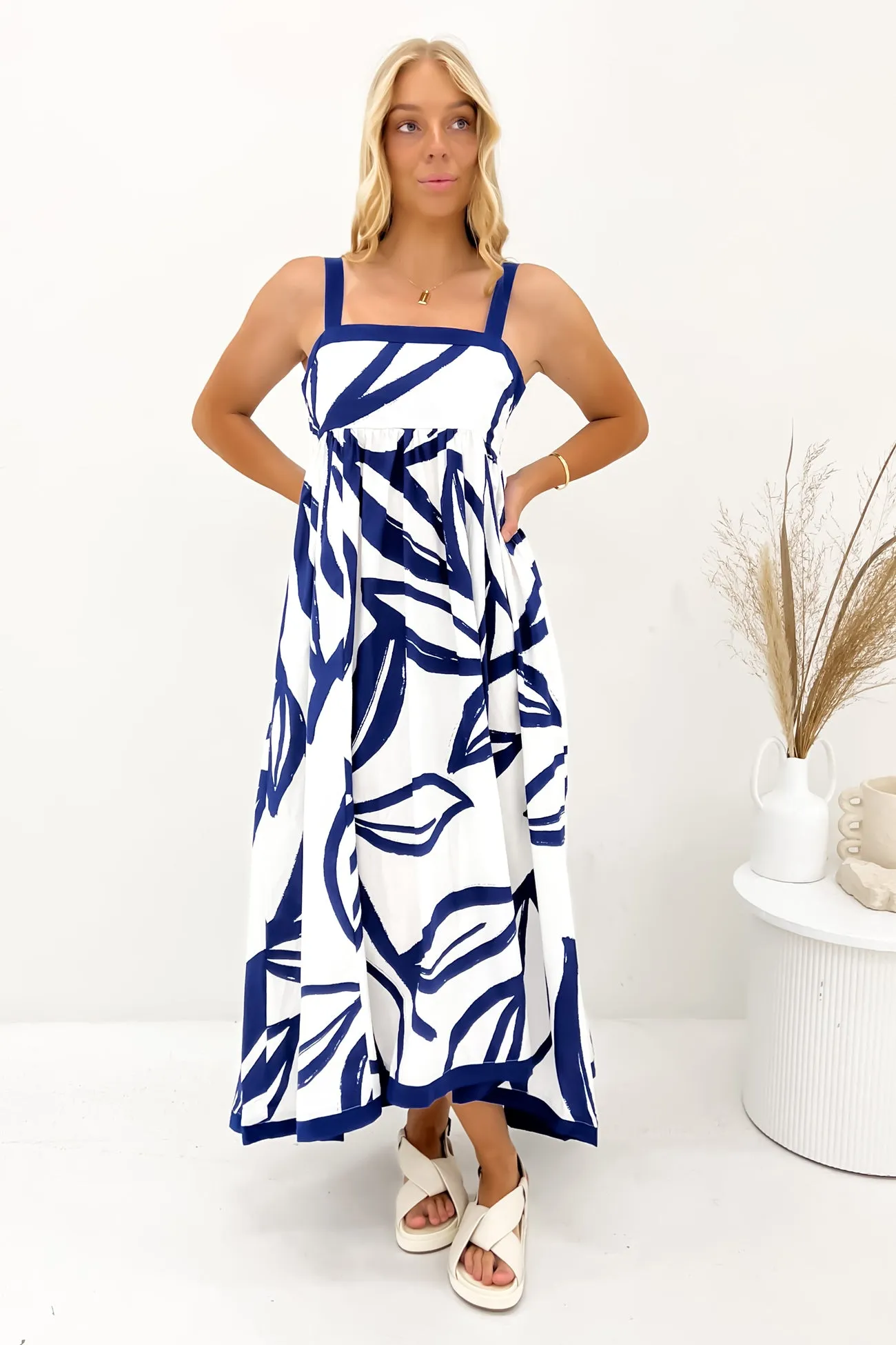 Cozy Layer Playful Twist Xenia Midi Dress Liana