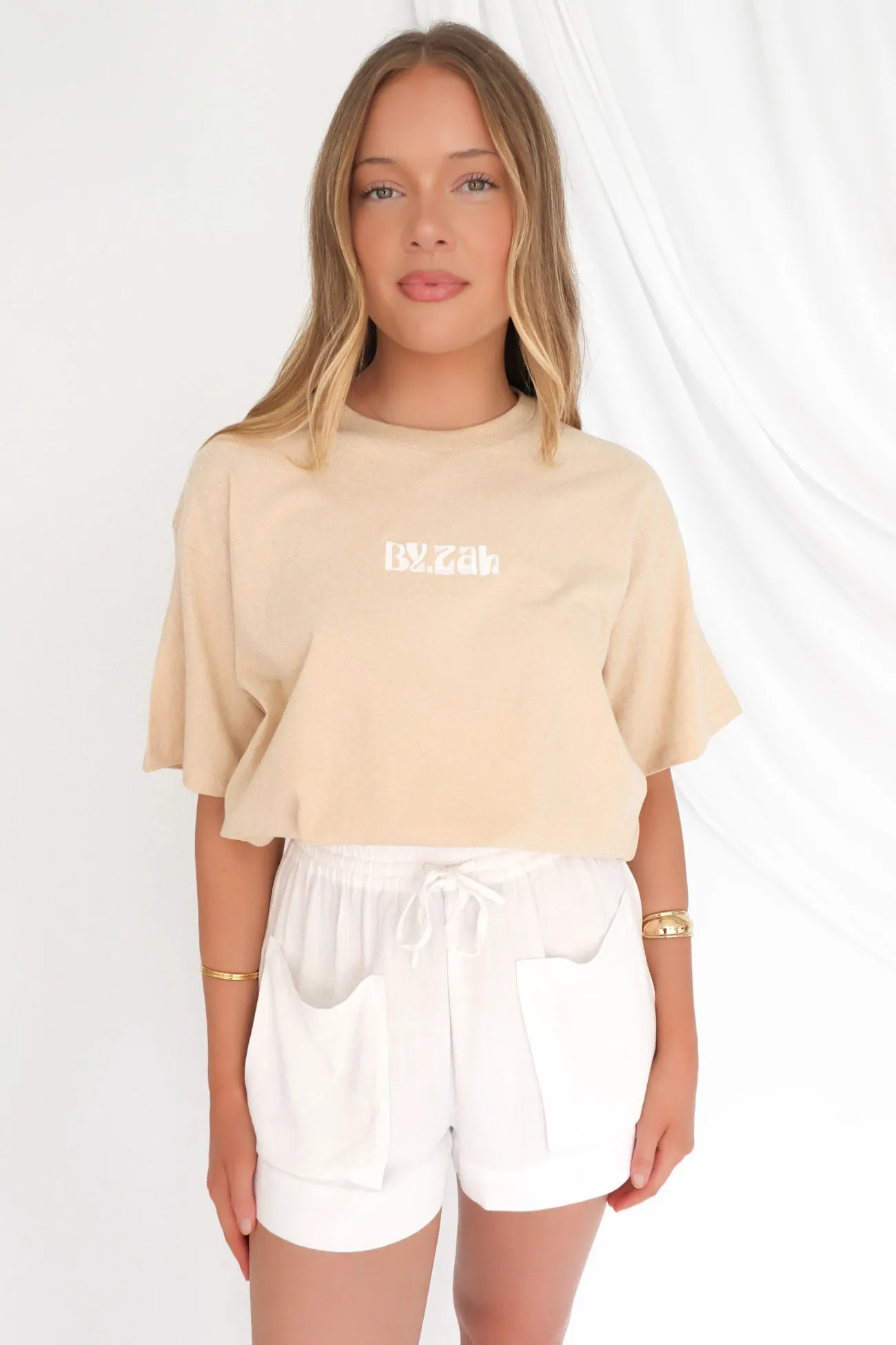 ZAH ZAH Logo Tee Beige Classic Layering No Shrink Technology